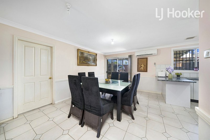 Photo - 11 Angelina Cr , Cabramatta NSW 2166 - Image 3