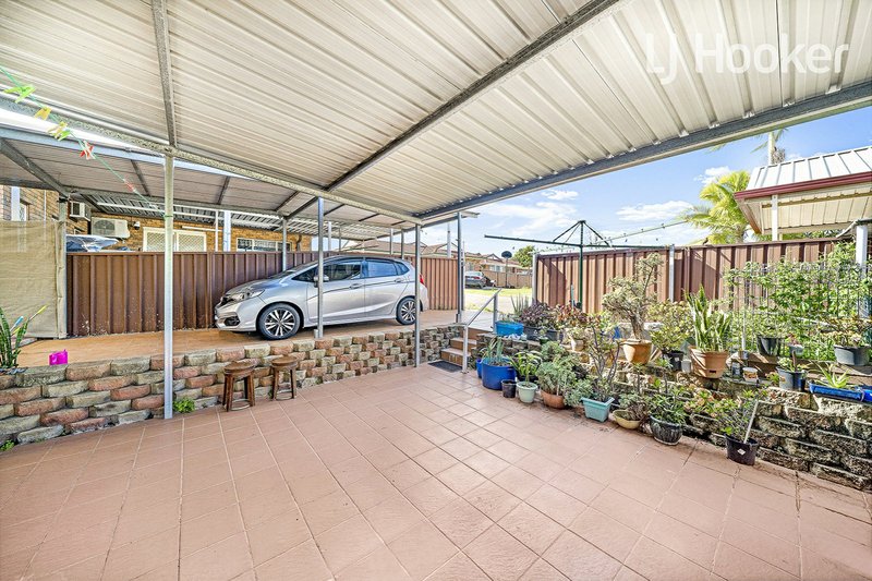 Photo - 11 Angelina Cr , Cabramatta NSW 2166 - Image 9