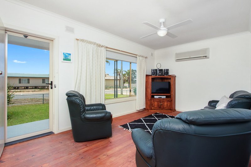 Photo - 11 Annie Watt Street, Price SA 5570 - Image 6