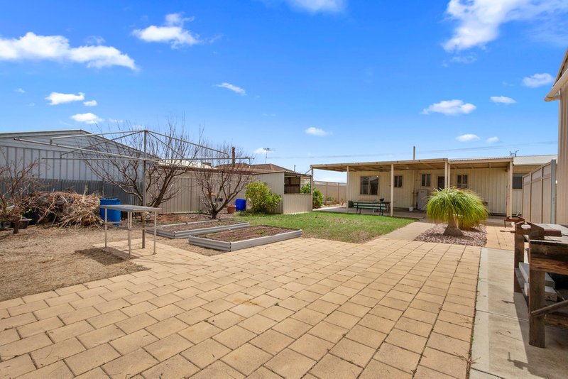 Photo - 11 Annie Watt Street, Price SA 5570 - Image 17