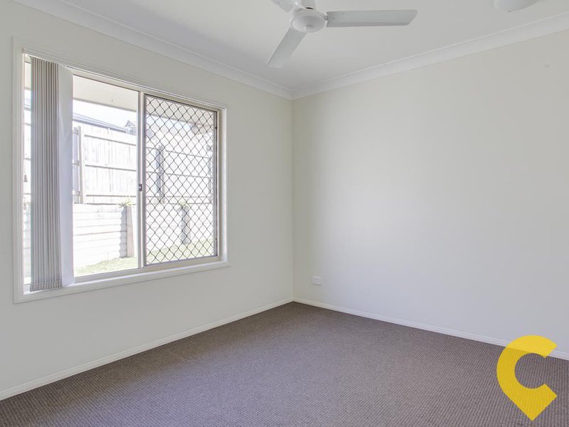 Photo - 11 Apache Street, Dakabin QLD 4503 - Image 15