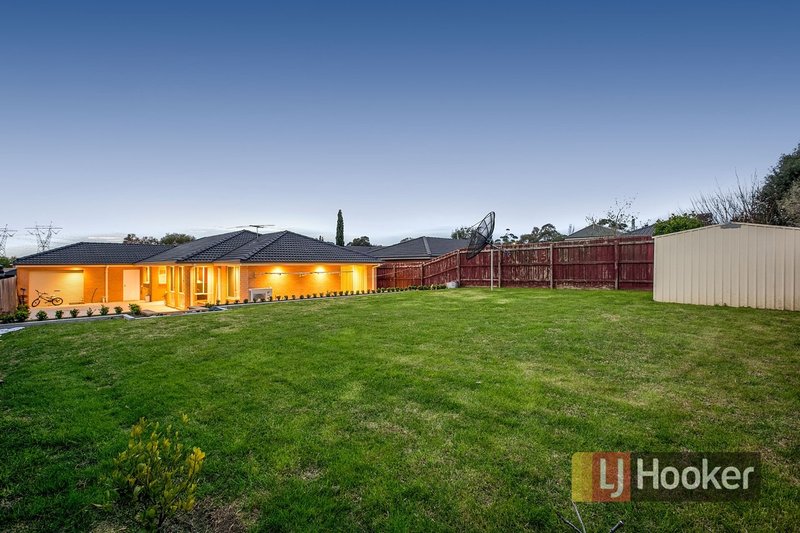 Photo - 11 Appleton Court, Narre Warren South VIC 3805 - Image 2