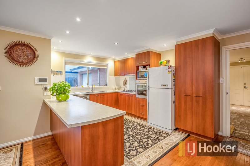 Photo - 11 Appleton Court, Narre Warren South VIC 3805 - Image 3