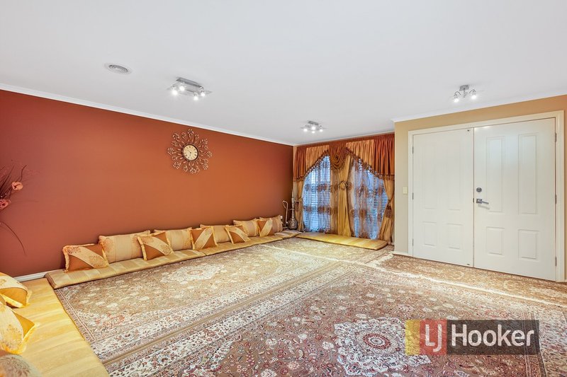 Photo - 11 Appleton Court, Narre Warren South VIC 3805 - Image 5