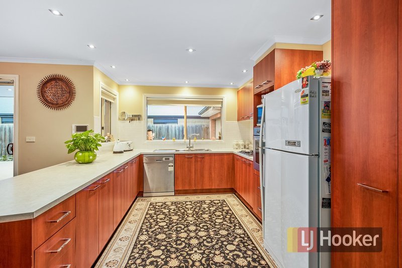 Photo - 11 Appleton Court, Narre Warren South VIC 3805 - Image 6