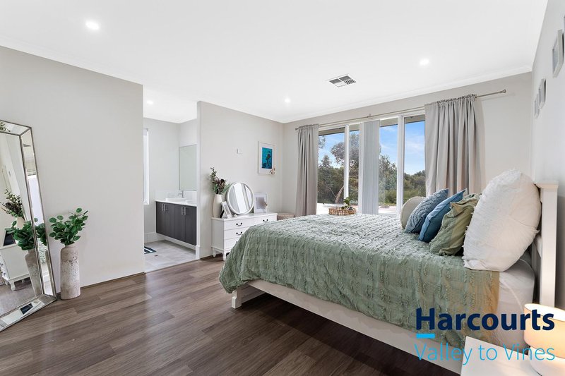 Photo - 11 Aqualate Ave , Aveley WA 6069 - Image 3