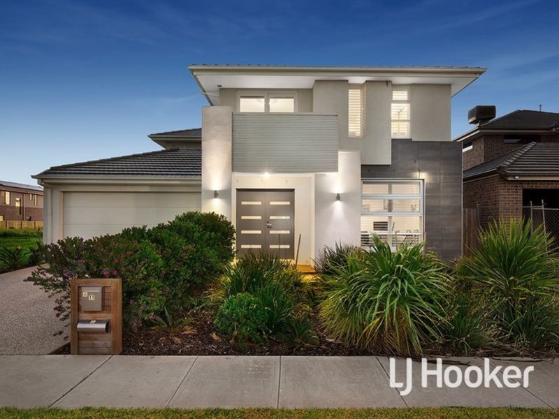 11 Aquatic Drive, Werribee South VIC 3030