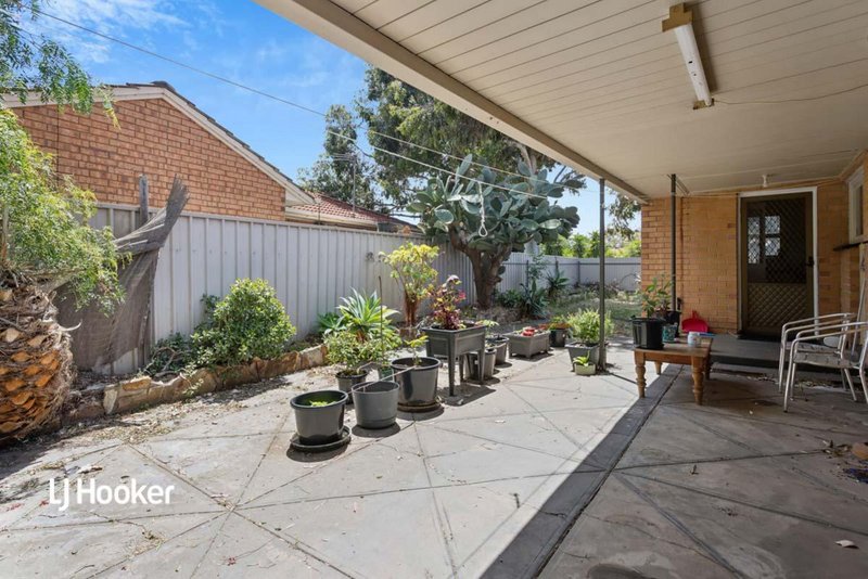 Photo - 11 Armstrong Avenue, Parafield Gardens SA 5107 - Image 11