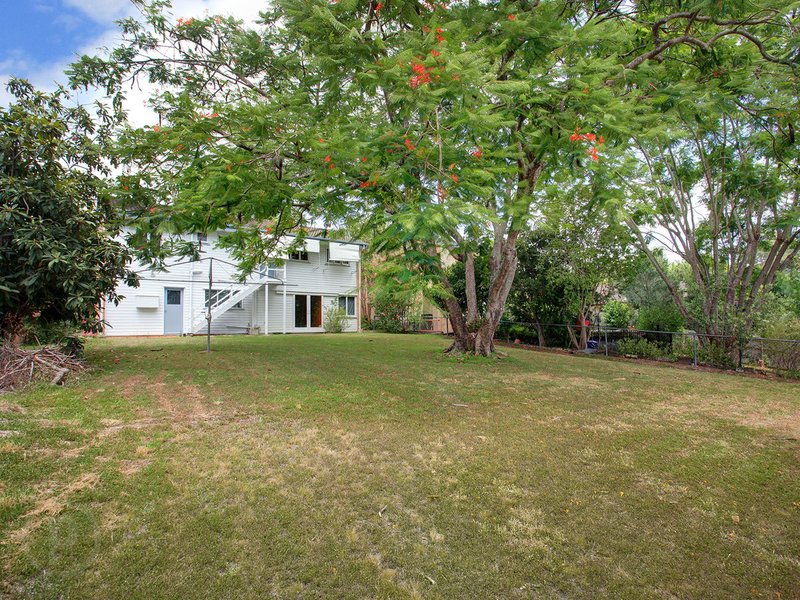 Photo - 11 Aronia Street, Kenmore QLD 4069 - Image 2