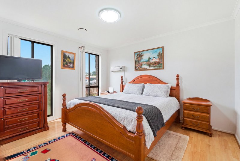 Photo - 11 Avoca Court, Werribee VIC 3030 - Image 12