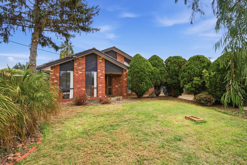 Photo - 11 Avoca Court, Werribee VIC 3030 - Image 14