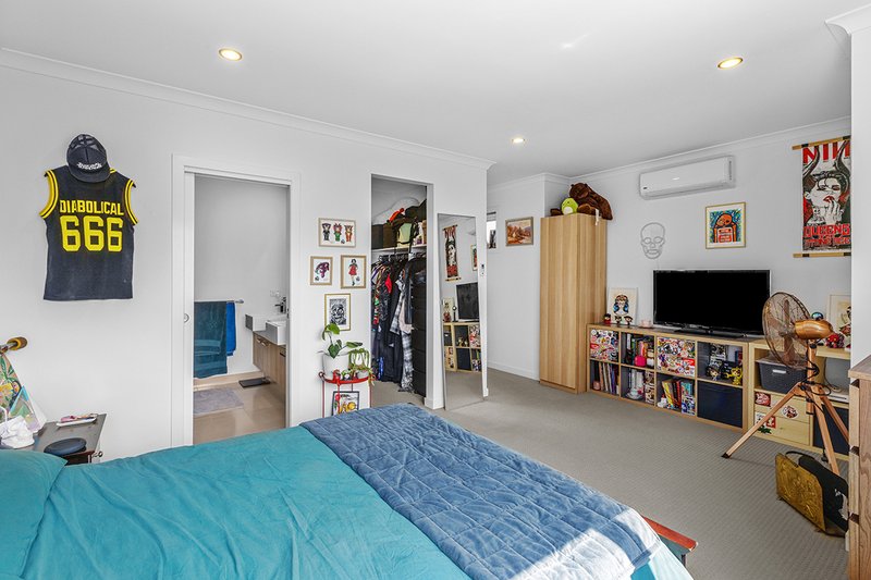 Photo - 11 Baker Cres , Heidelberg Heights VIC 3081 - Image 7