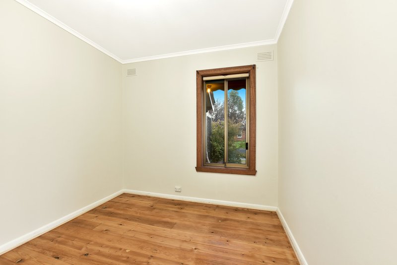 Photo - 11 Ballard Avenue, Coburg North VIC 3058 - Image 7