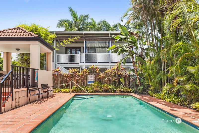 Photo - 11 Balowrie Street, Hamilton QLD 4007 - Image 2