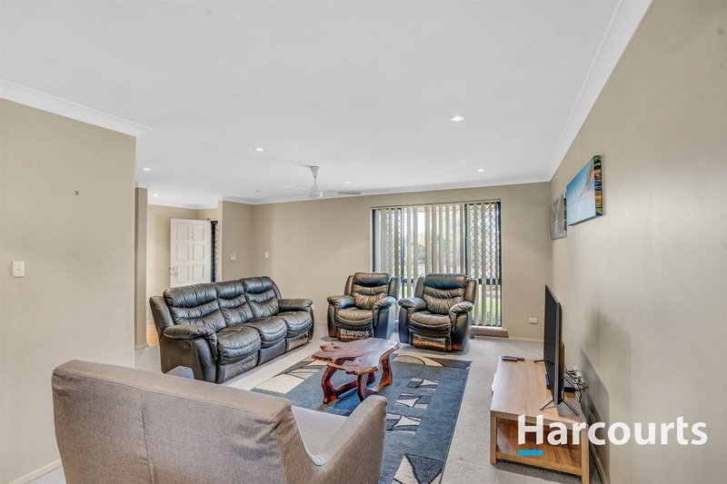 Photo - 11 Balranald Street, Dudley Park WA 6210 - Image 6