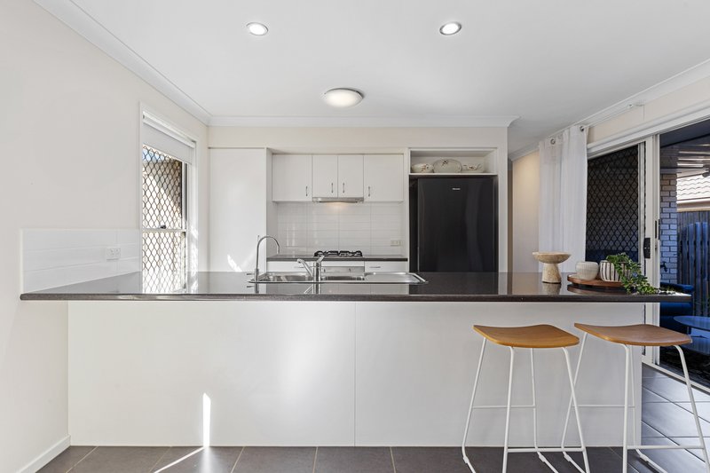 Photo - 11 Balstrup Road North, Kallangur QLD 4503 - Image 5