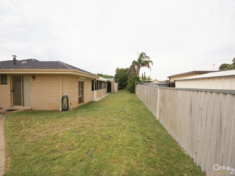 Photo - 11 Balwyn Court, Cooloongup WA 6168 - Image 3