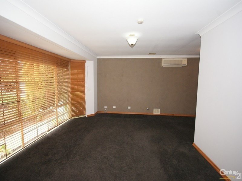 Photo - 11 Balwyn Court , Cooloongup WA 6168 - Image 4