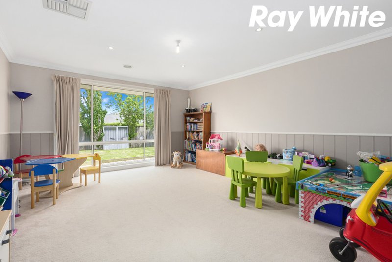 Photo - 11 Banks Road, Pakenham VIC 3810 - Image 12