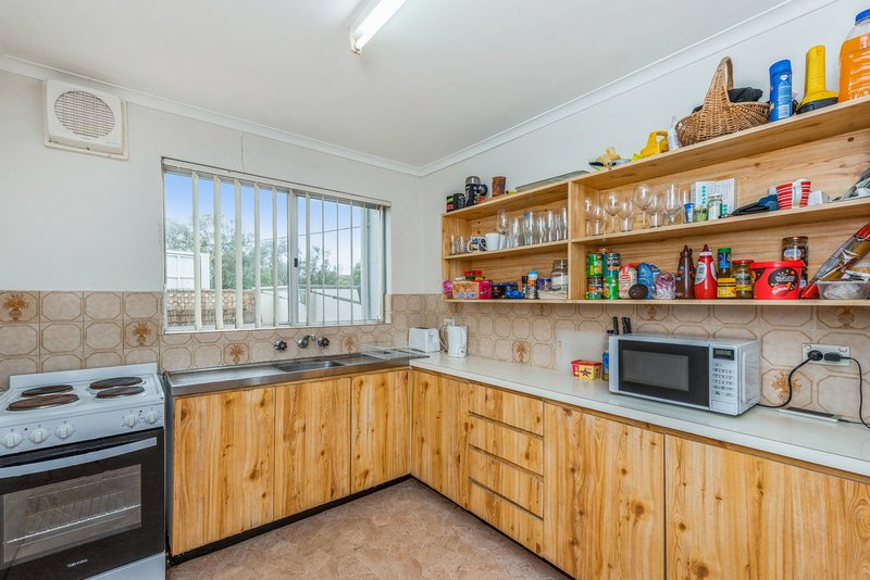 Photo - 1/1 Banksia Terrace, South Yunderup WA 6208 - Image 3