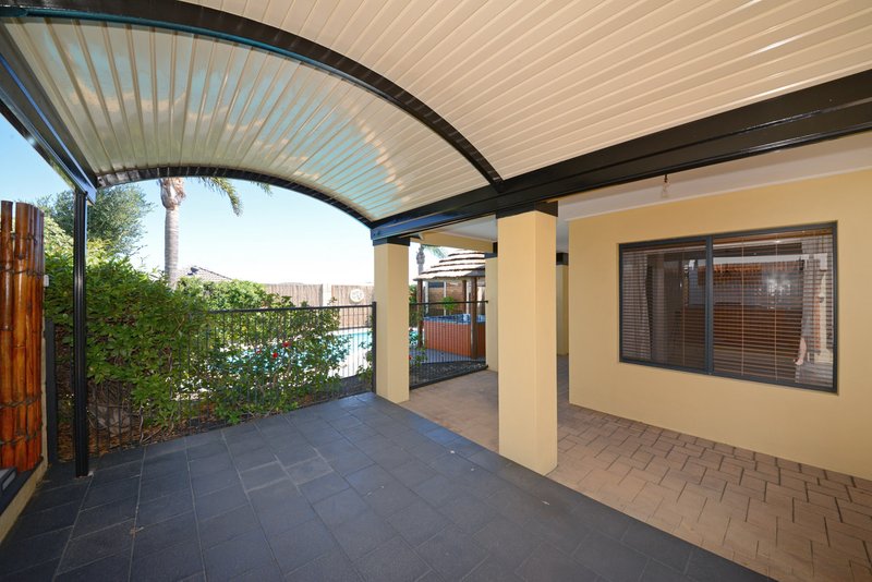 Photo - 11 Bantry Bend, Mindarie WA 6030 - Image 19