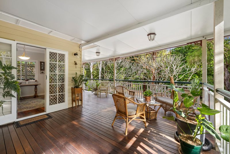 Photo - 11 Bardon Esplanade, Bardon QLD 4065 - Image 2
