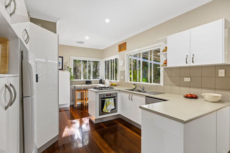 Photo - 11 Bardon Esplanade, Bardon QLD 4065 - Image 7
