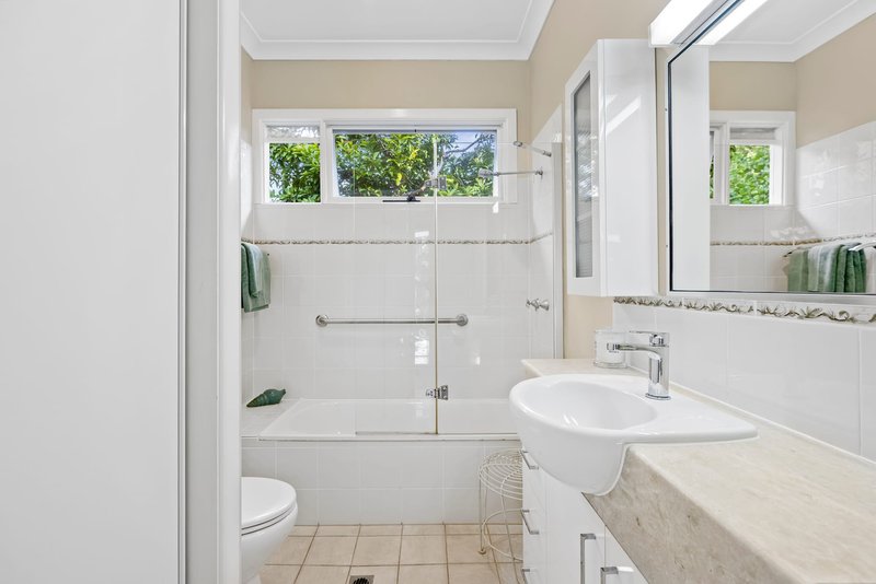 Photo - 11 Bardon Esplanade, Bardon QLD 4065 - Image 12