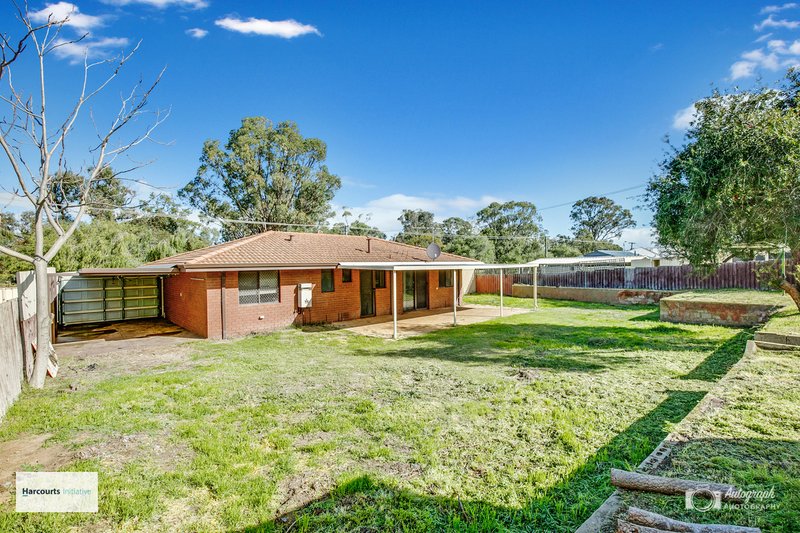 Photo - 11 Bardsley Avenue, Girrawheen WA 6064 - Image 18