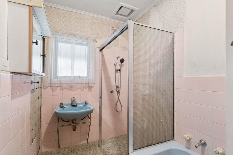 Photo - 11 Barli Crescent, Gepps Cross SA 5094 - Image 6