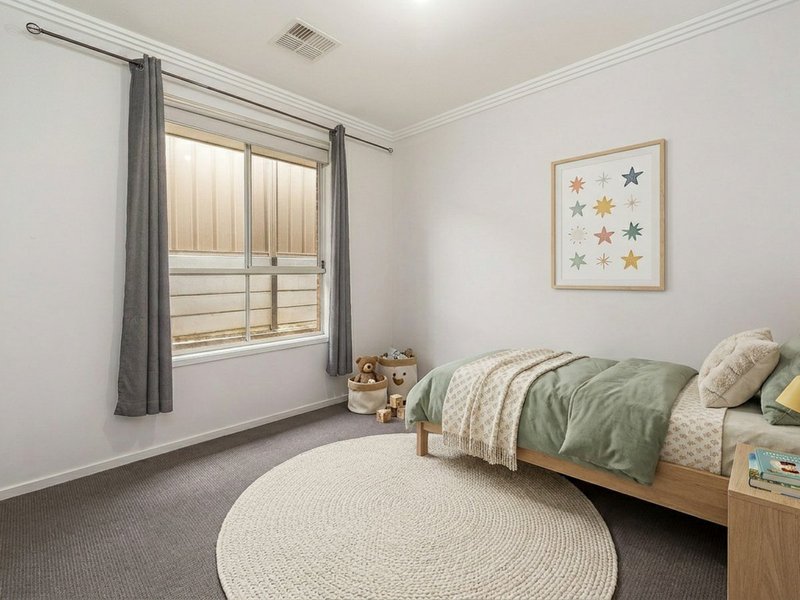 Photo - 11 Barnet Close, Mount Barker SA 5251 - Image 9
