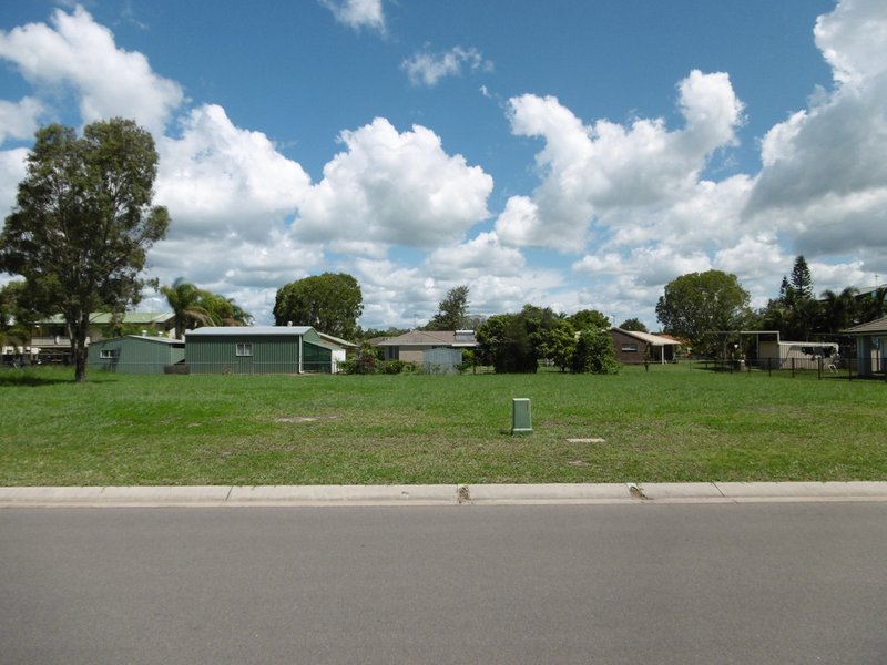 Photo - 11 Barramundi Drive, Burrum Heads QLD 4659 - Image 2