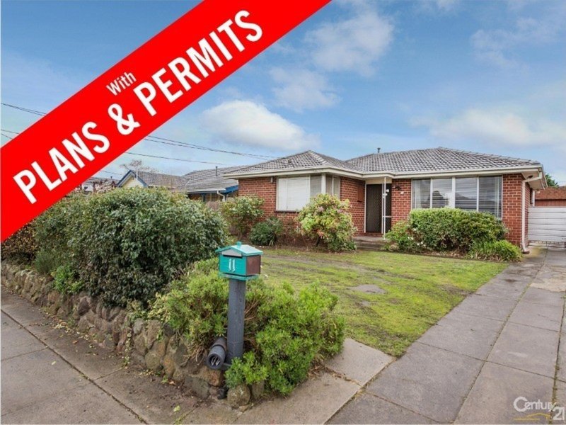 11 Barringun Crescent, Clayton South VIC 3169