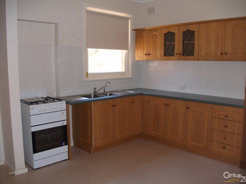 Photo - 11 Barry Street, Port Pirie SA 5540 - Image 3