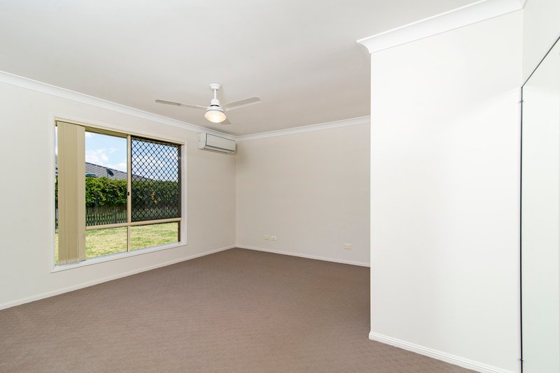 Photo - 11 Barton Street, Middle Ridge QLD 4350 - Image 7