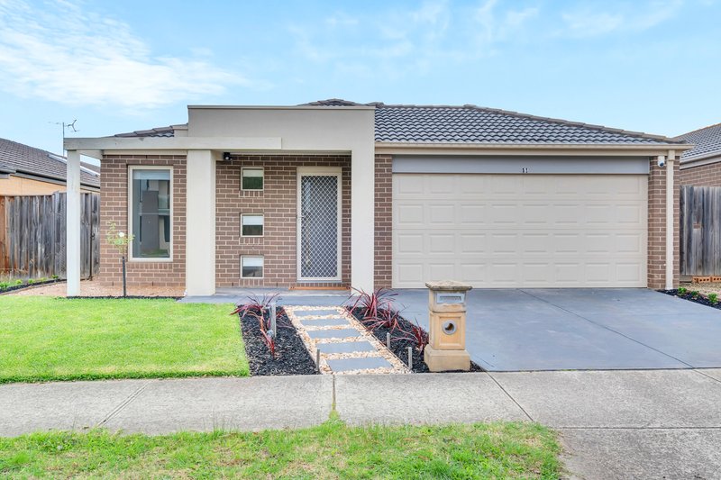 11 Bassetts Road, Doreen VIC 3754