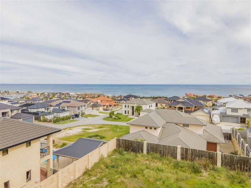 Photo - 11 Baton Rouge Drive, Mindarie WA 6030 - Image 8