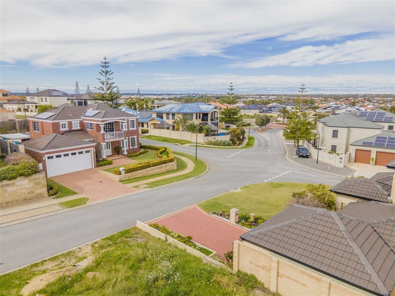 Photo - 11 Baton Rouge Drive, Mindarie WA 6030 - Image 11