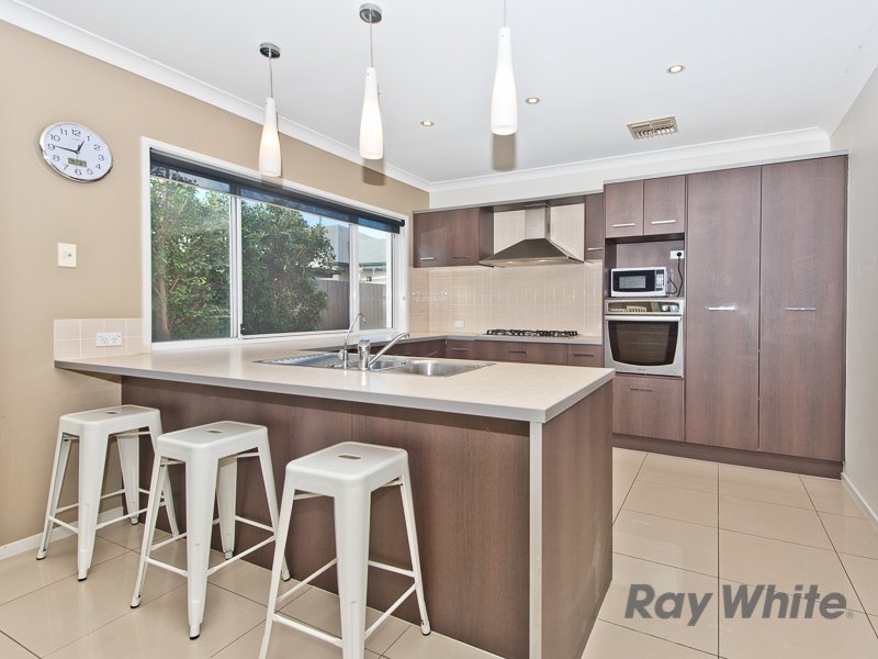 Photo - 11 Baybreeze Crescent, Murrumba Downs QLD 4503 - Image 2