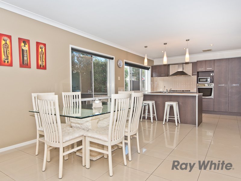 Photo - 11 Baybreeze Crescent, Murrumba Downs QLD 4503 - Image 3