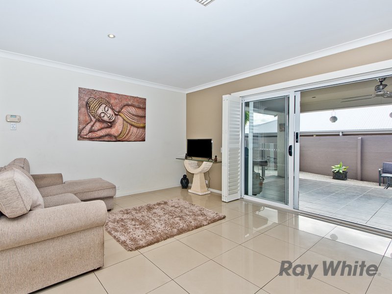 Photo - 11 Baybreeze Crescent, Murrumba Downs QLD 4503 - Image 4