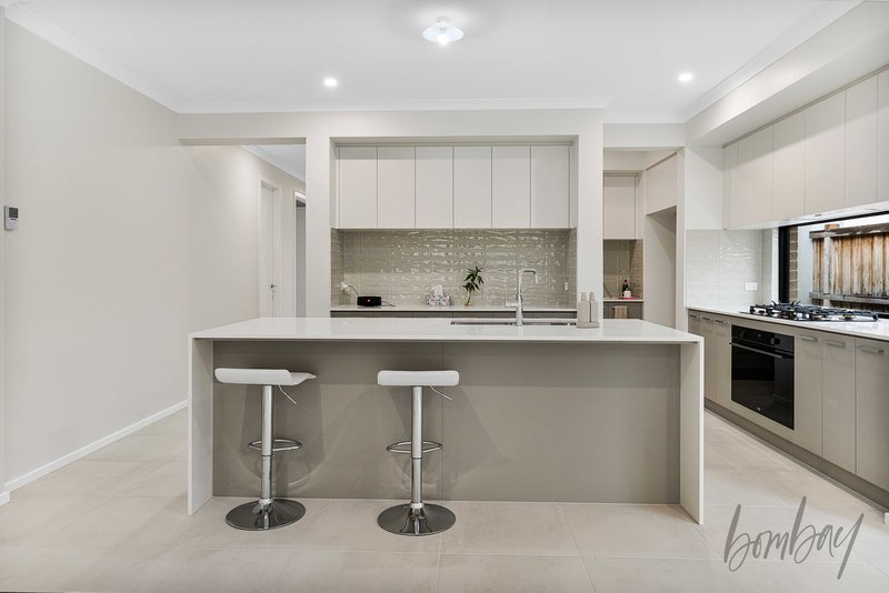 Photo - 11 Beacon Close, Beveridge VIC 3753 - Image 4
