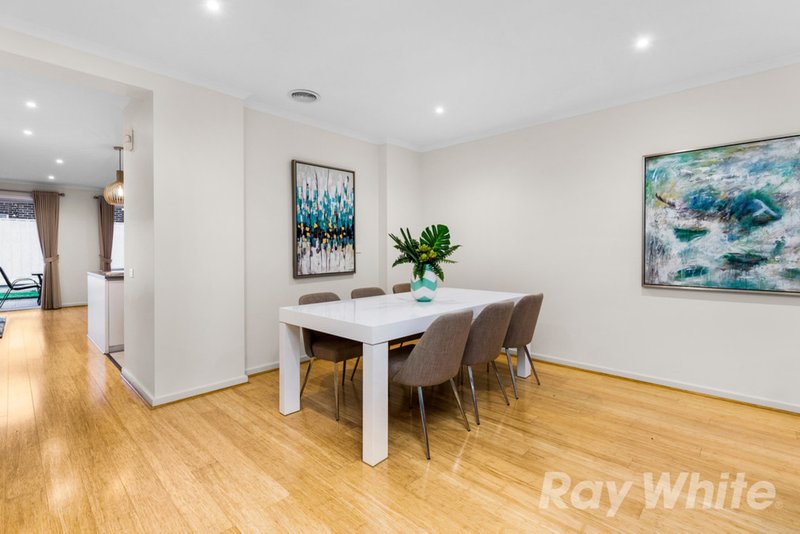 Photo - 11 Beaconsfield Road, Mulgrave VIC 3170 - Image 6