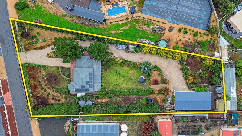 Photo - 11 Beatrix Drive, Craigmore SA 5114 - Image 8