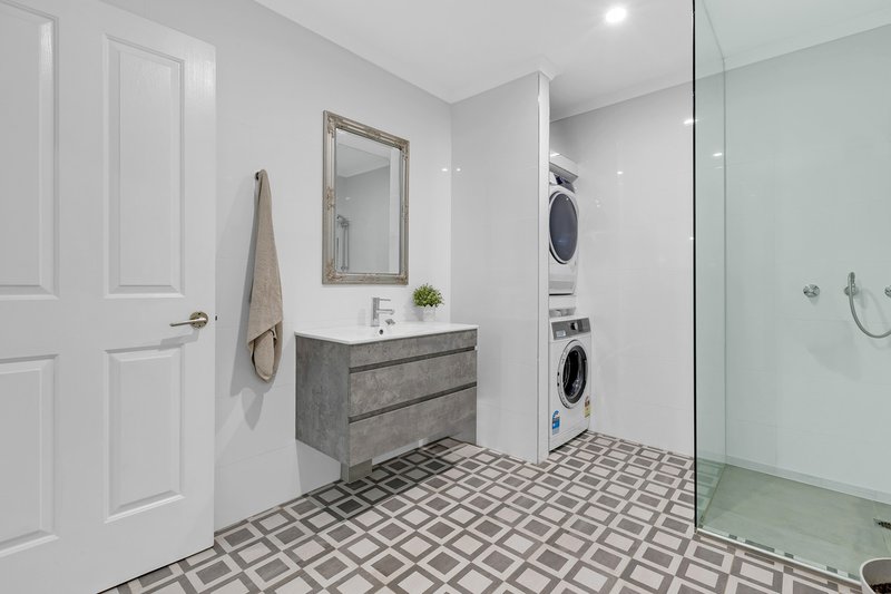 Photo - 11 Beatrix Drive, Craigmore SA 5114 - Image 15