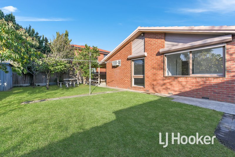 Photo - 11 Beckington Crescent, Hampton Park VIC 3976 - Image 15