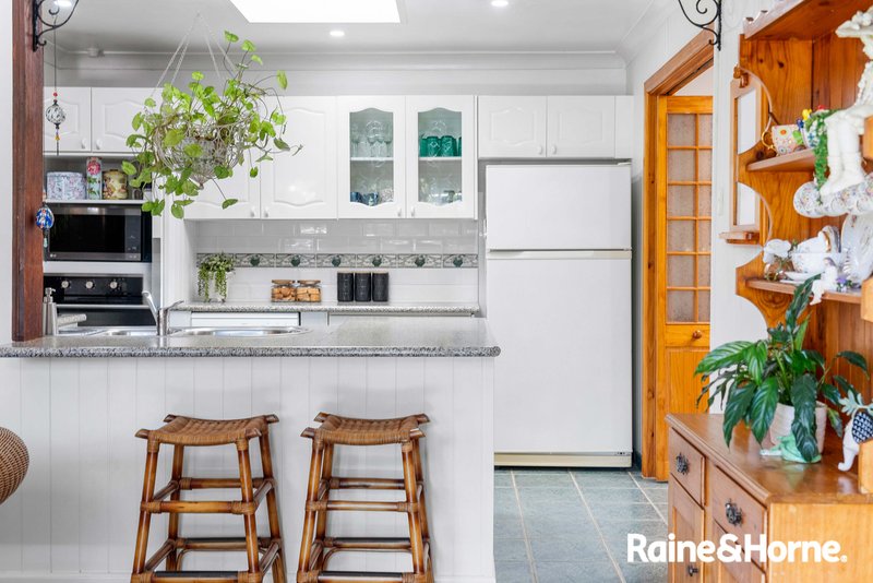 Photo - 11 Begonia Avenue, Cabramatta NSW 2166 - Image 4