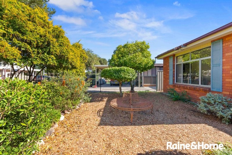 Photo - 11 Begonia Avenue, Cabramatta NSW 2166 - Image 13