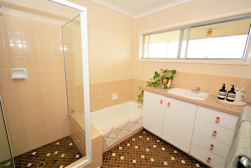 Photo - 11 Belfort Street, Stafford Heights QLD 4053 - Image 12