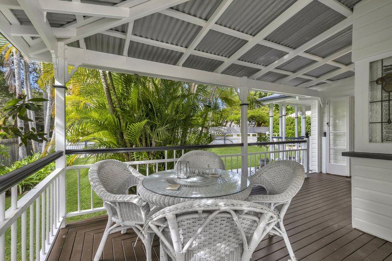 Photo - 11 Bell Terrace, Graceville QLD 4075 - Image 3